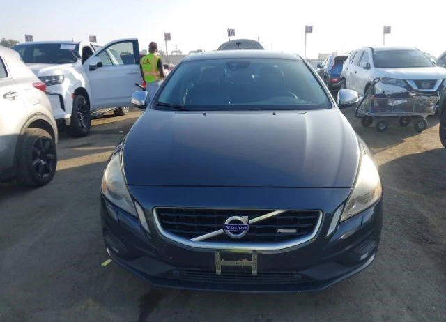 Volvo S60 T6 R-DESIGN* ФИКС.ЦЕНА, снимка 2 - Автомобили и джипове - 48616807