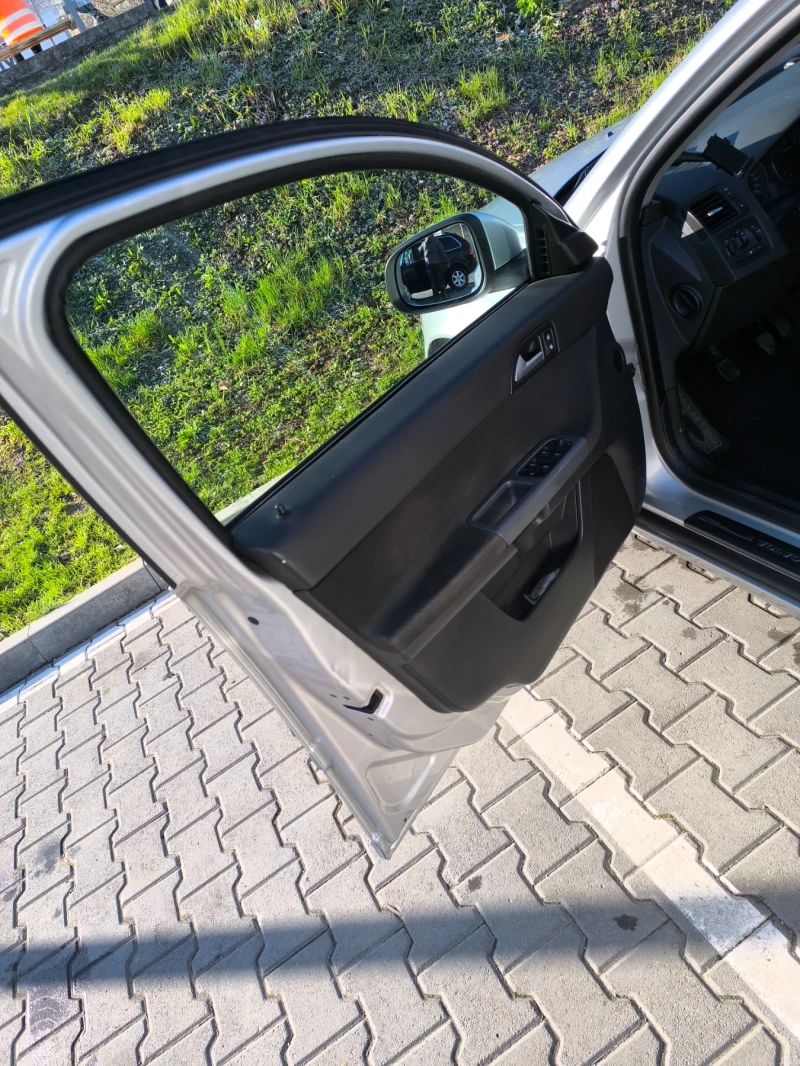 Volvo S40 - 8500 лв. - 24535594 | Car24.bg