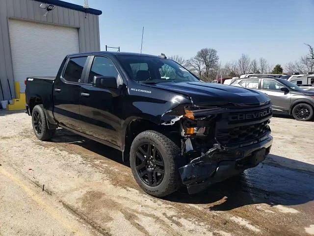 Chevrolet Silverado 2.7L 4 4x4 w/Rear Wheel Drv