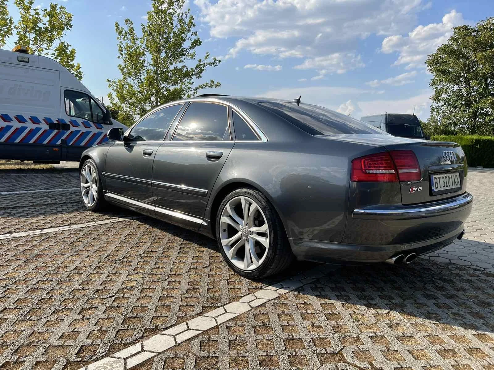 Audi S8  - изображение 2