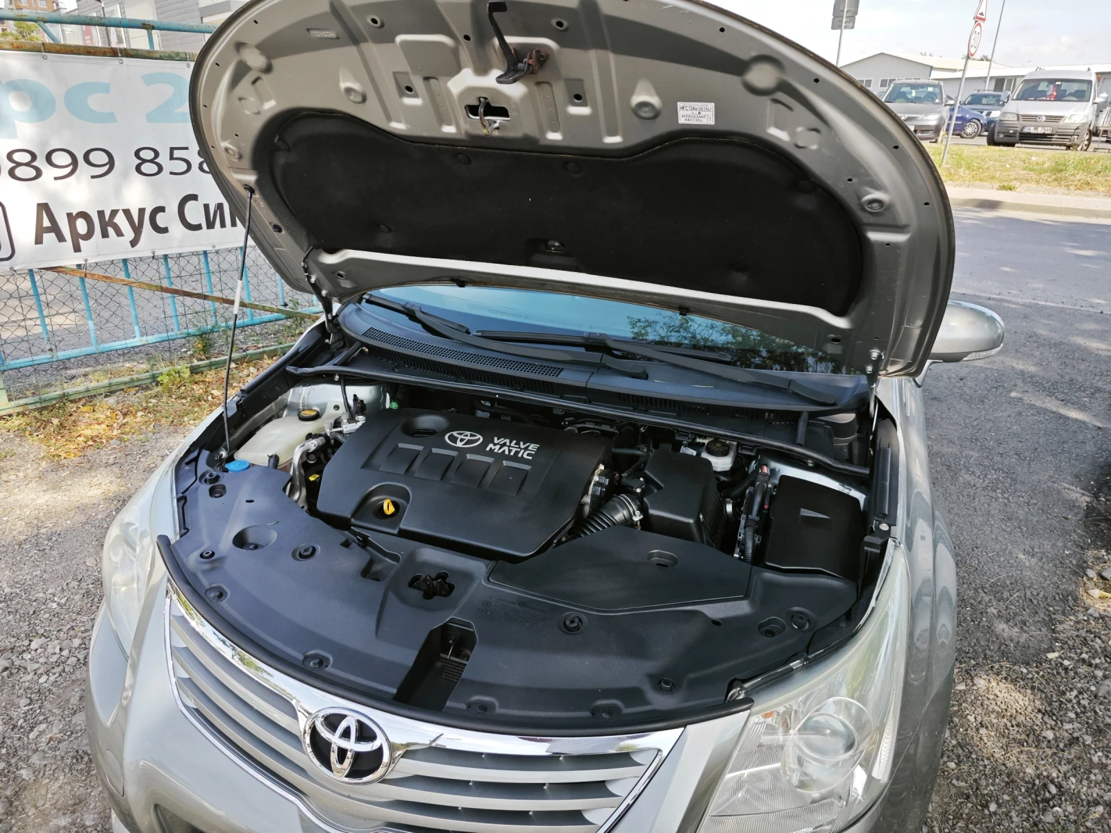 Toyota Avensis 1.8-147 - изображение 7
