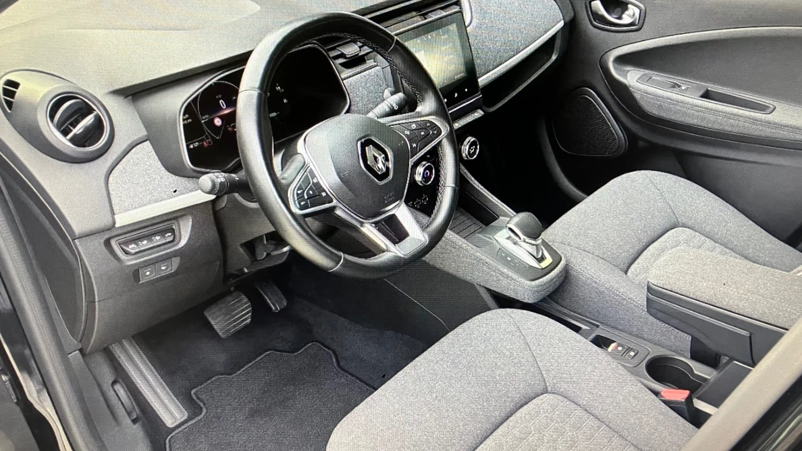Renault Zoe 52kw-CCS - изображение 7