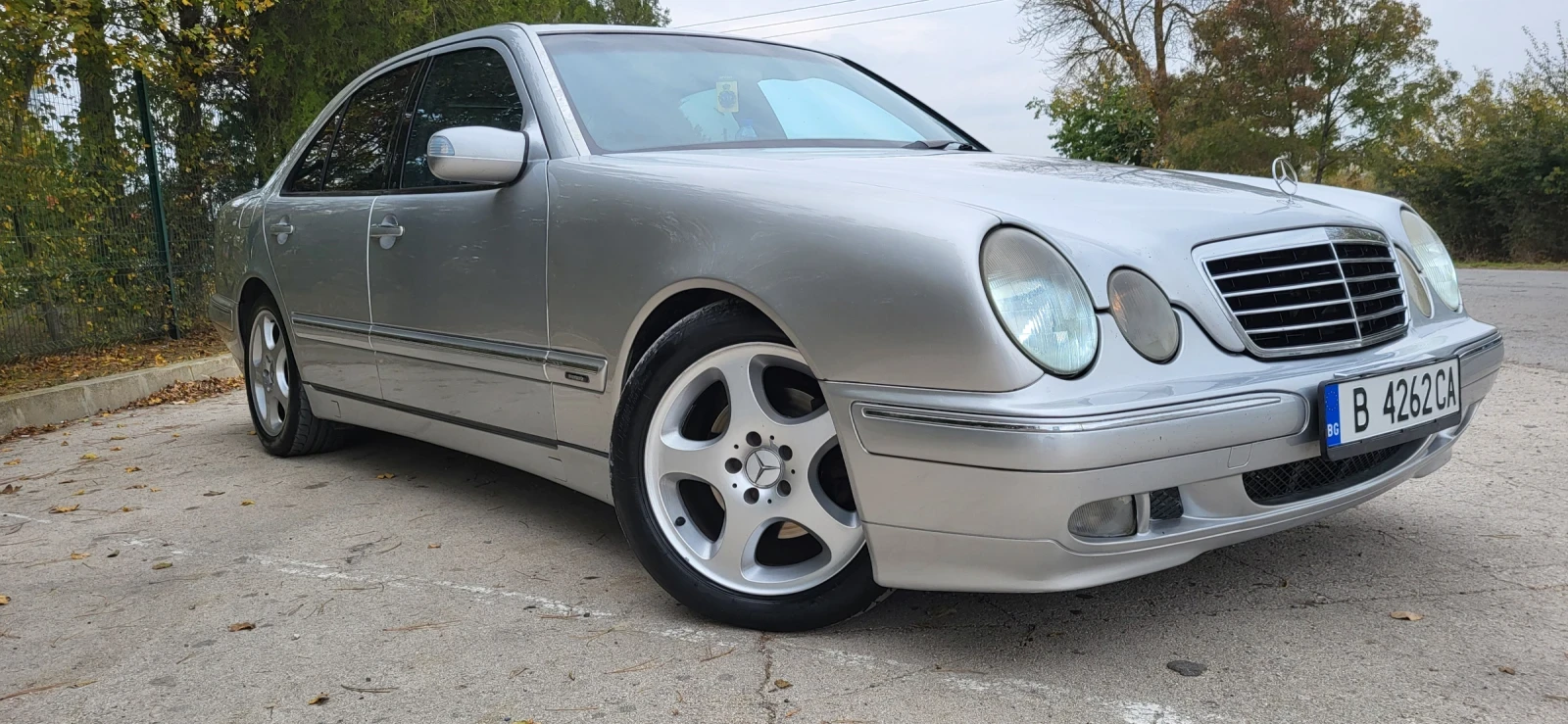 Mercedes-Benz E 320  - изображение 2