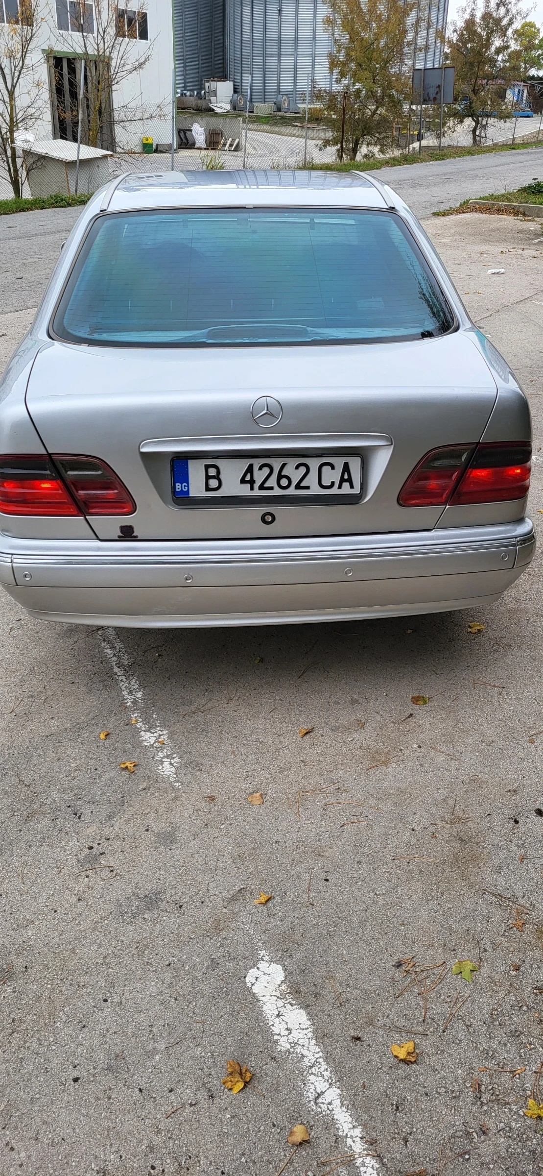 Mercedes-Benz E 320  - изображение 5