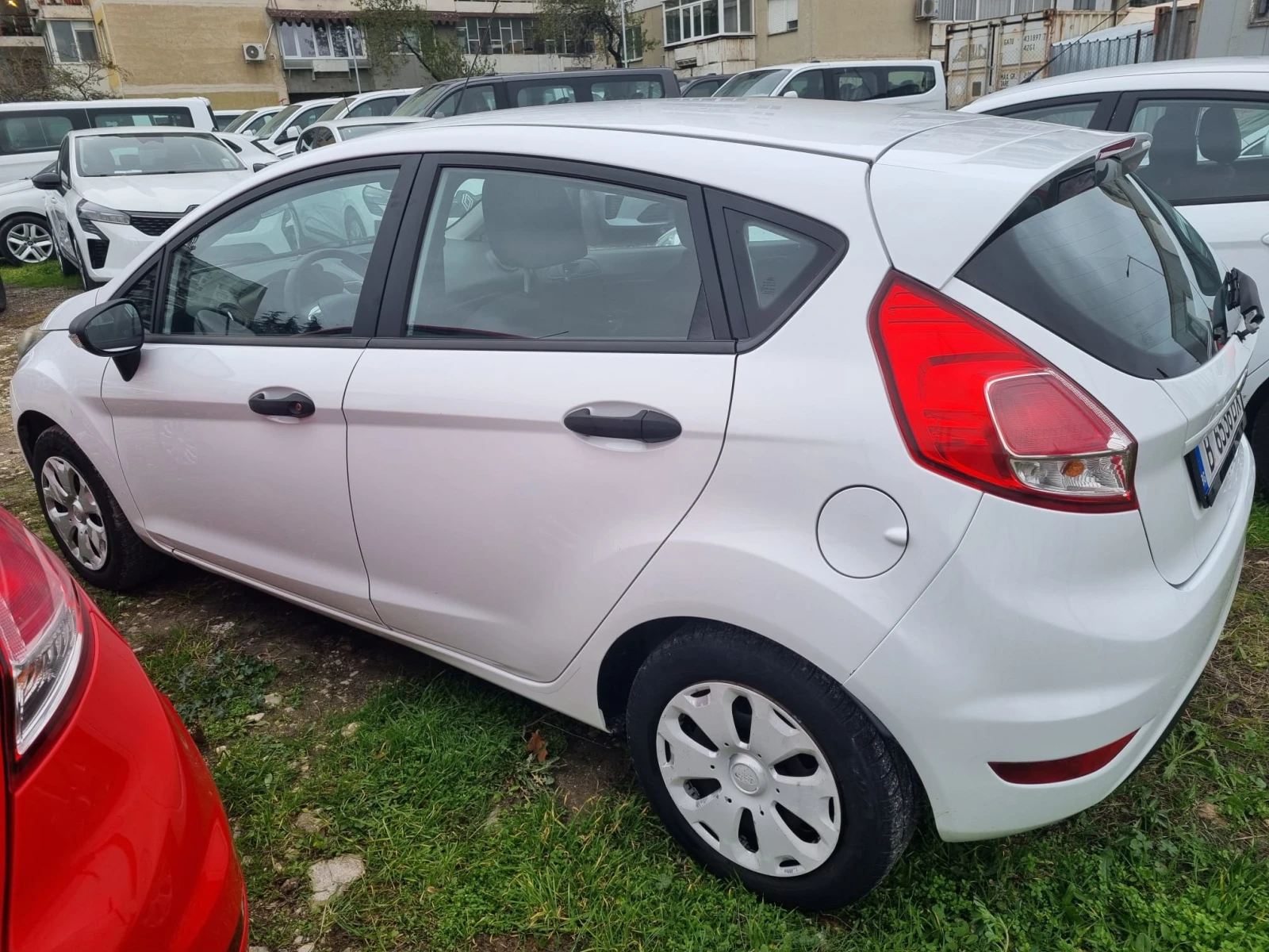 Ford Fiesta 1.25 82�.�. Ambiente | Mobile.bg � ����������� 4