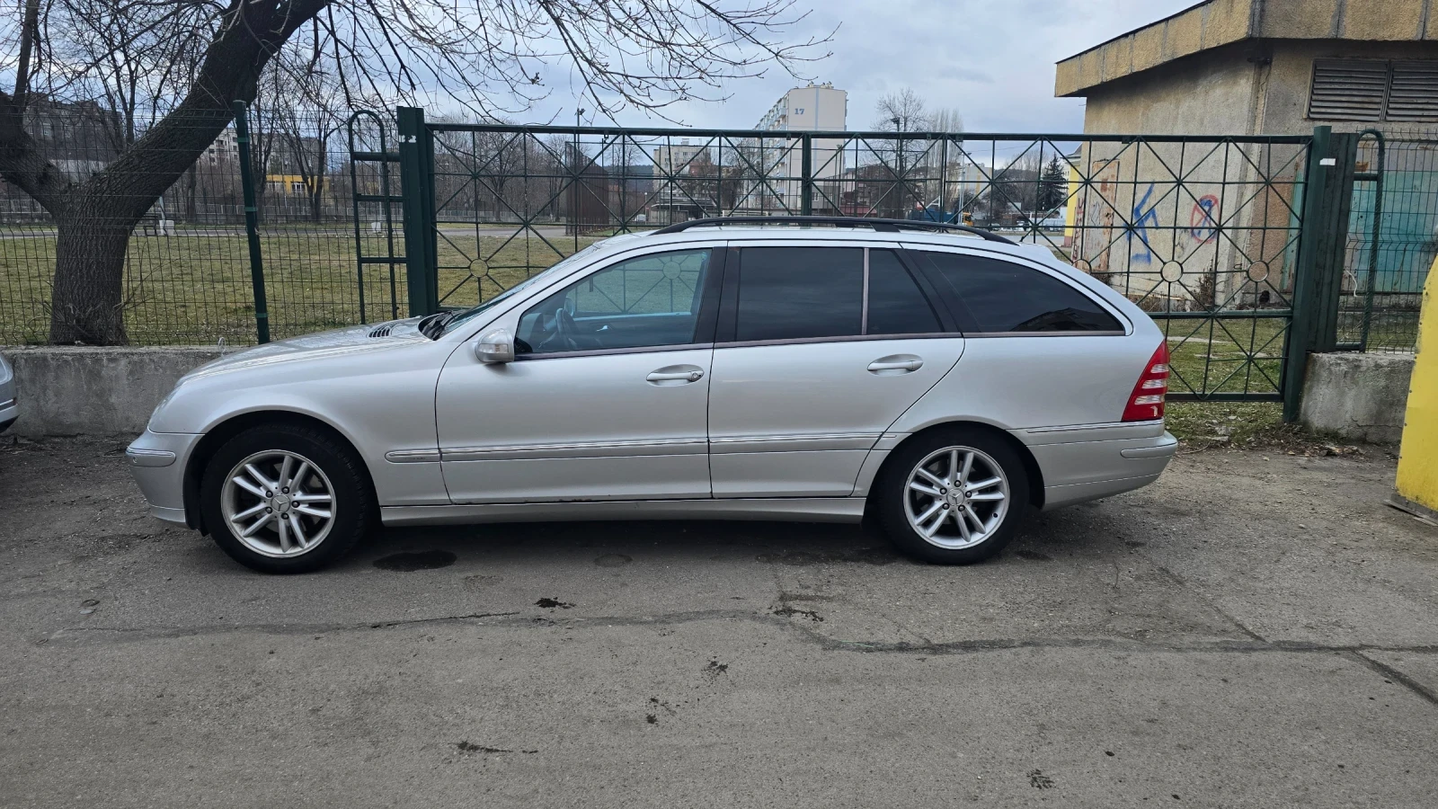 Mercedes-Benz C 240 4-matic, avant-garde  - изображение 2