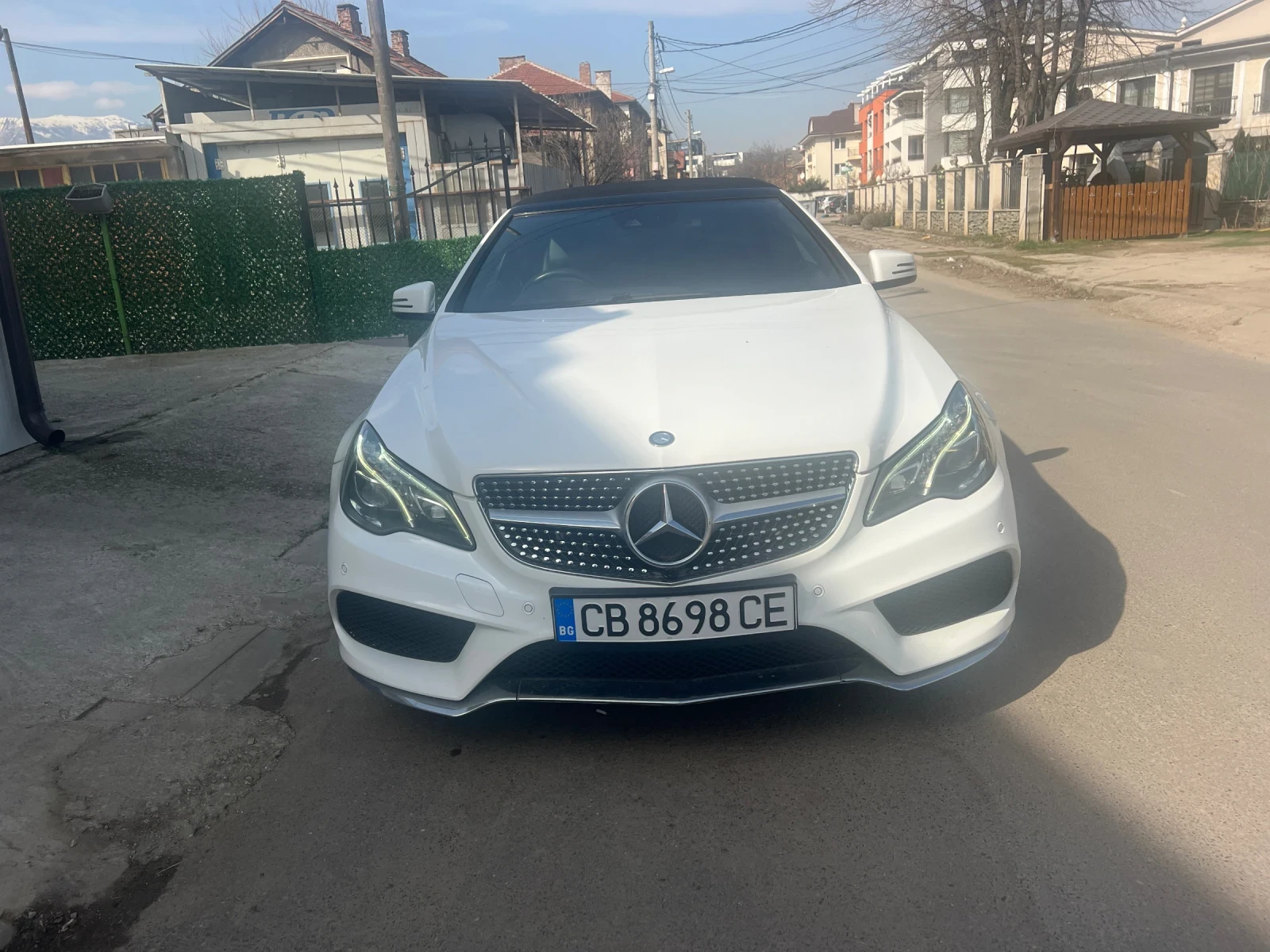 Mercedes-Benz E 220, снимка 10 - Автомобили и джипове - 53705044
