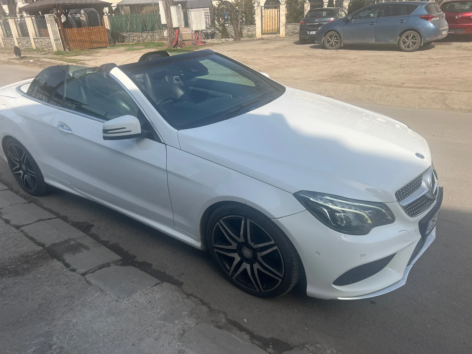 Mercedes-Benz E 220, снимка 8 - Автомобили и джипове - 53705044