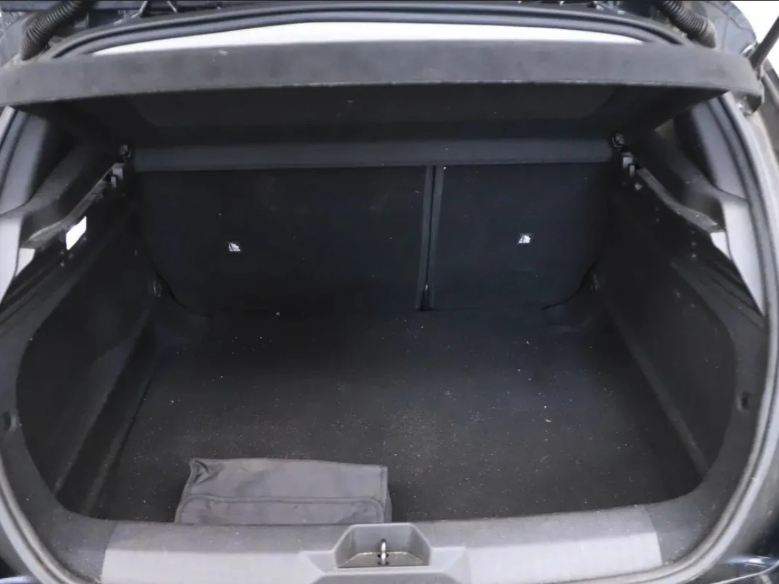 Opel Astra 1.2 Edition - изображение 10