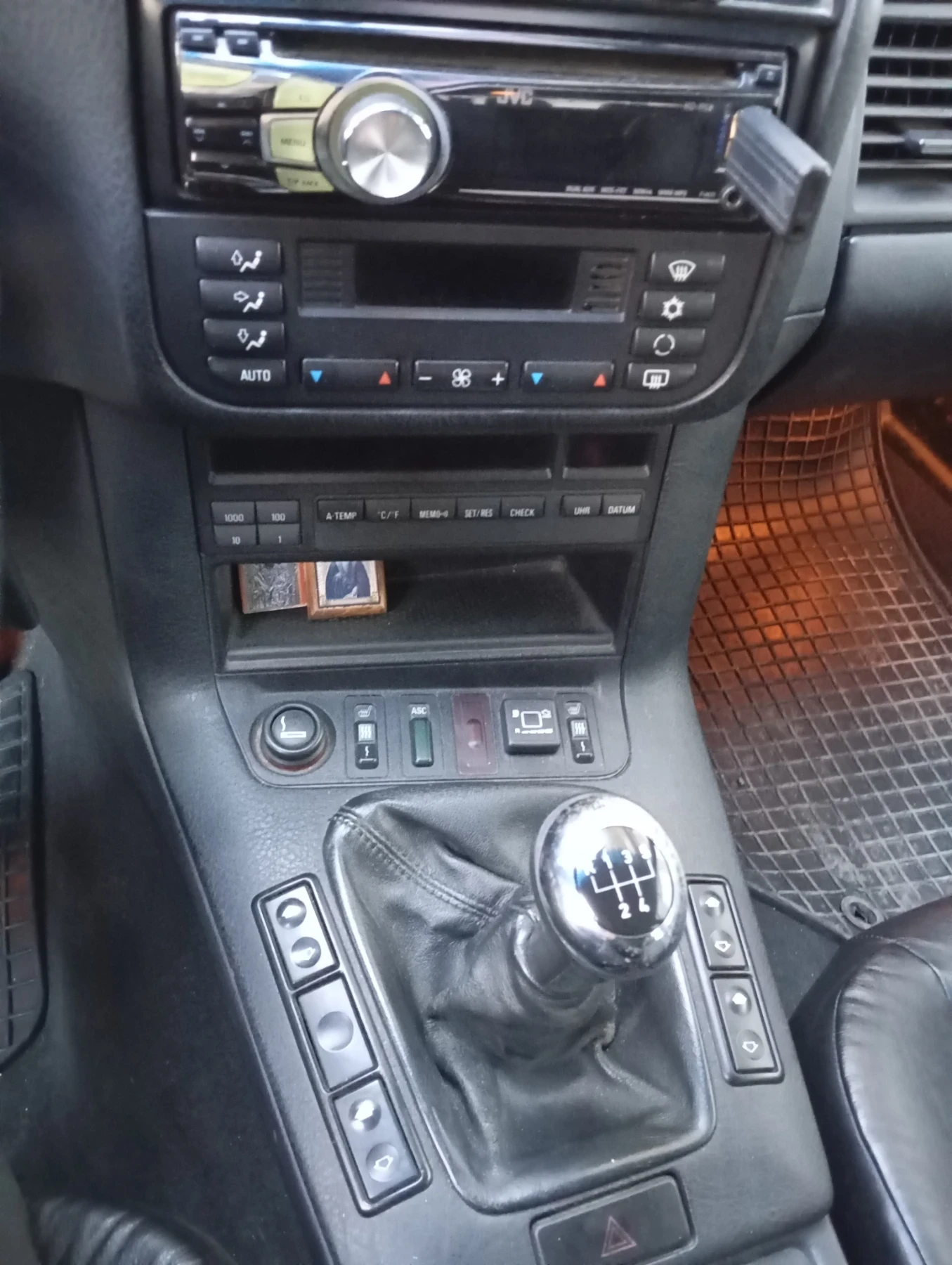 BMW 323, снимка 5 - Автомобили и джипове - 53828906