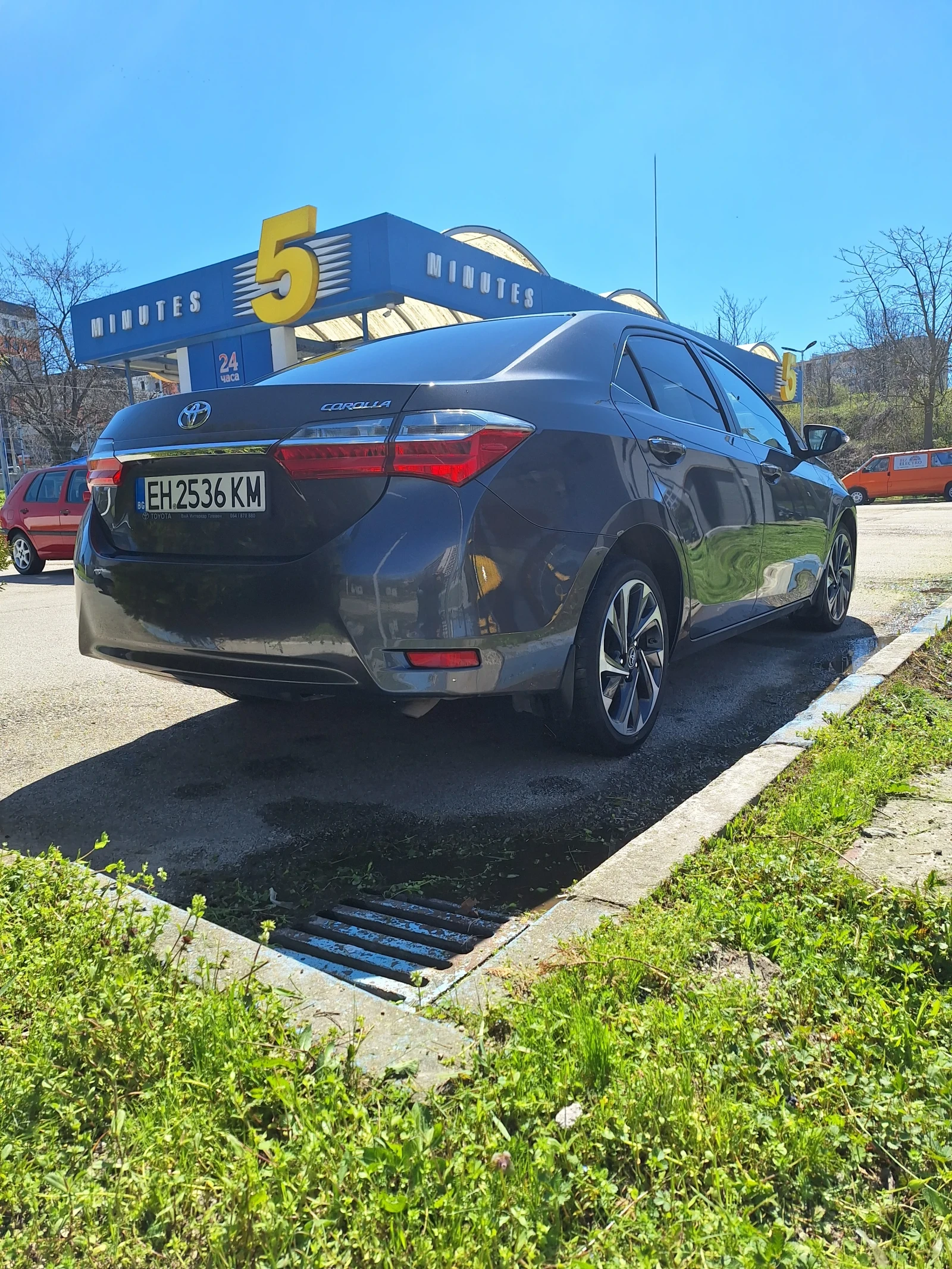 Toyota Corolla Executive Plus, снимка 7 - Автомобили и джипове - 53924435