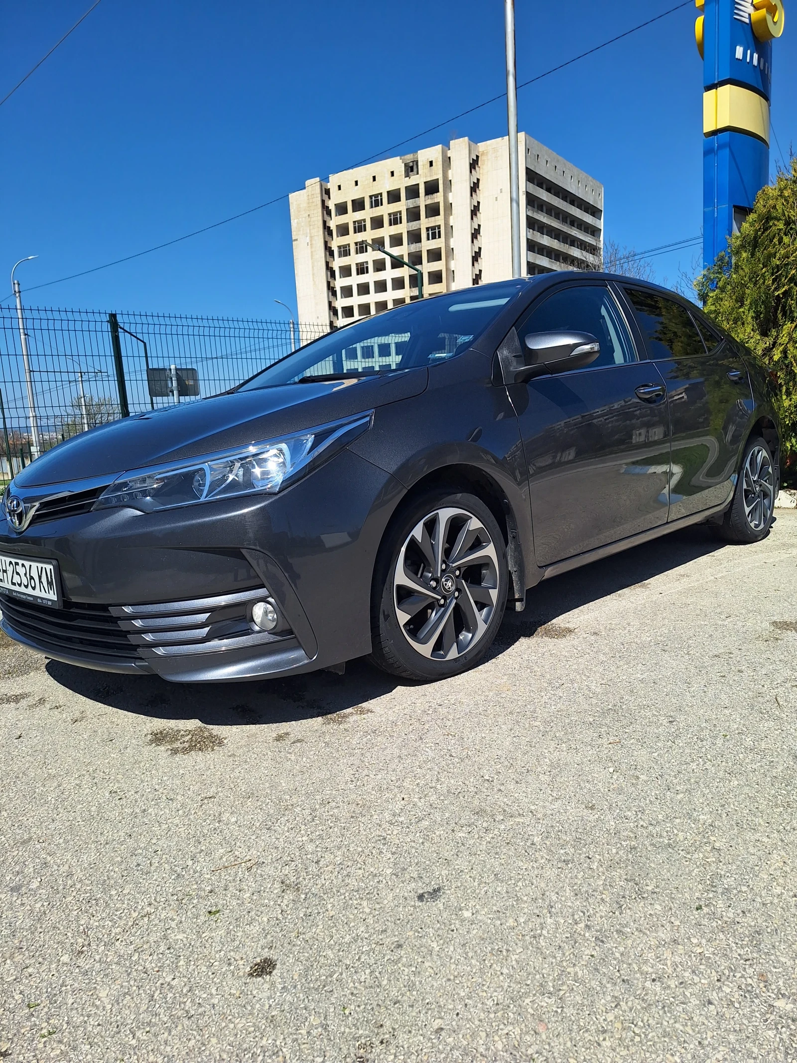 Toyota Corolla Executive Plus, снимка 8 - Автомобили и джипове - 53924435