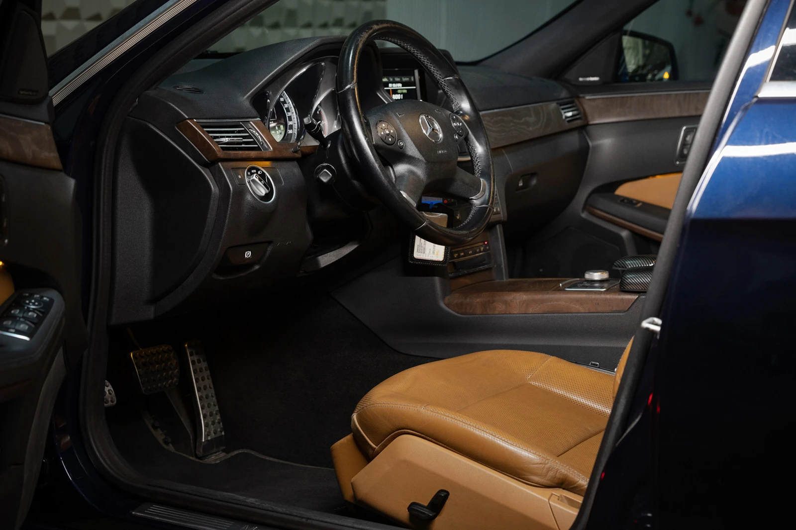 Mercedes-Benz E 350 CDI * AVANTGARDE * Гаранция * Harman/Kardon, снимка 7 - Автомобили и джипове - 54134486