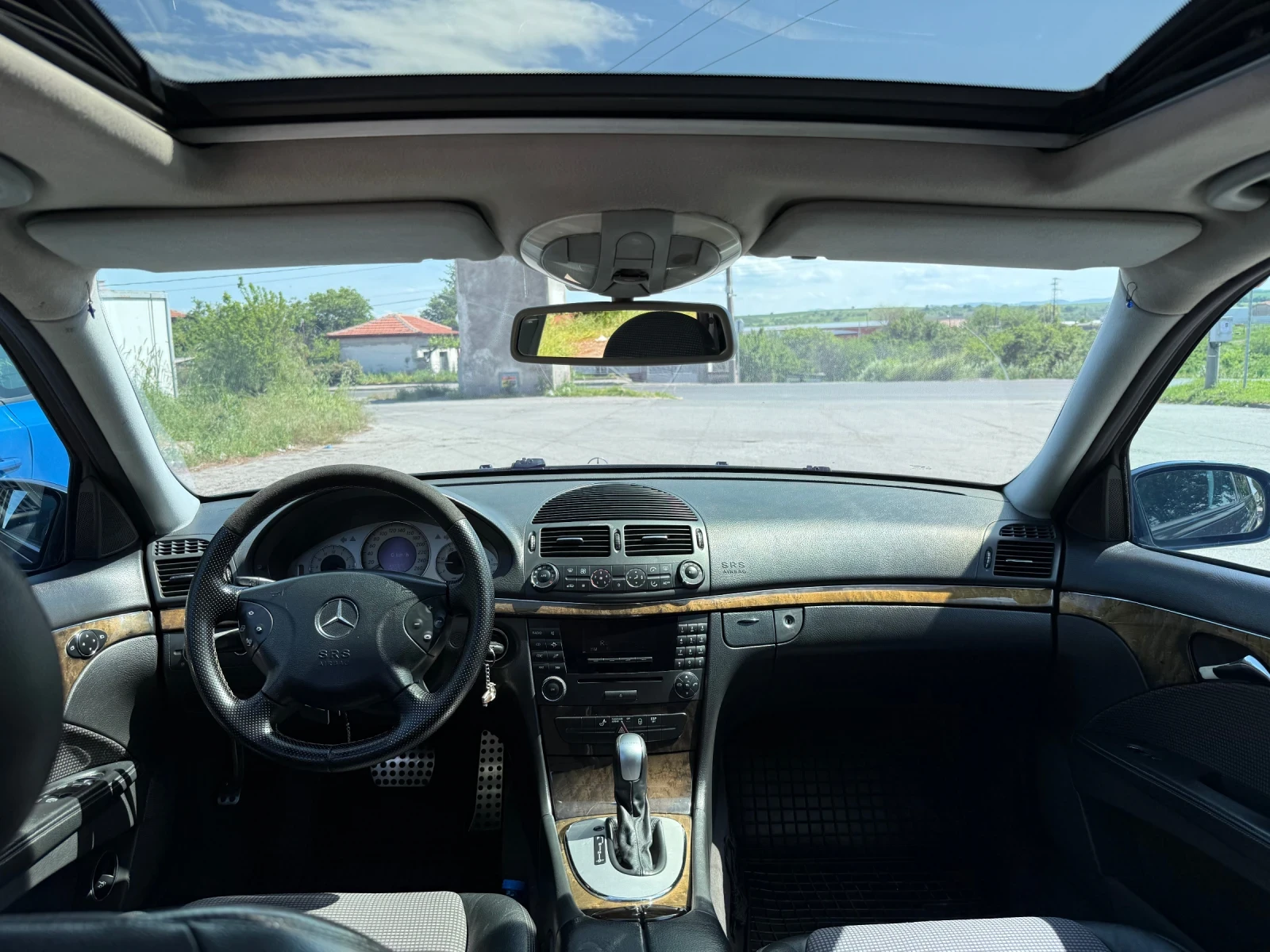 Mercedes-Benz E 320, снимка 7 - Автомобили и джипове - 54804483