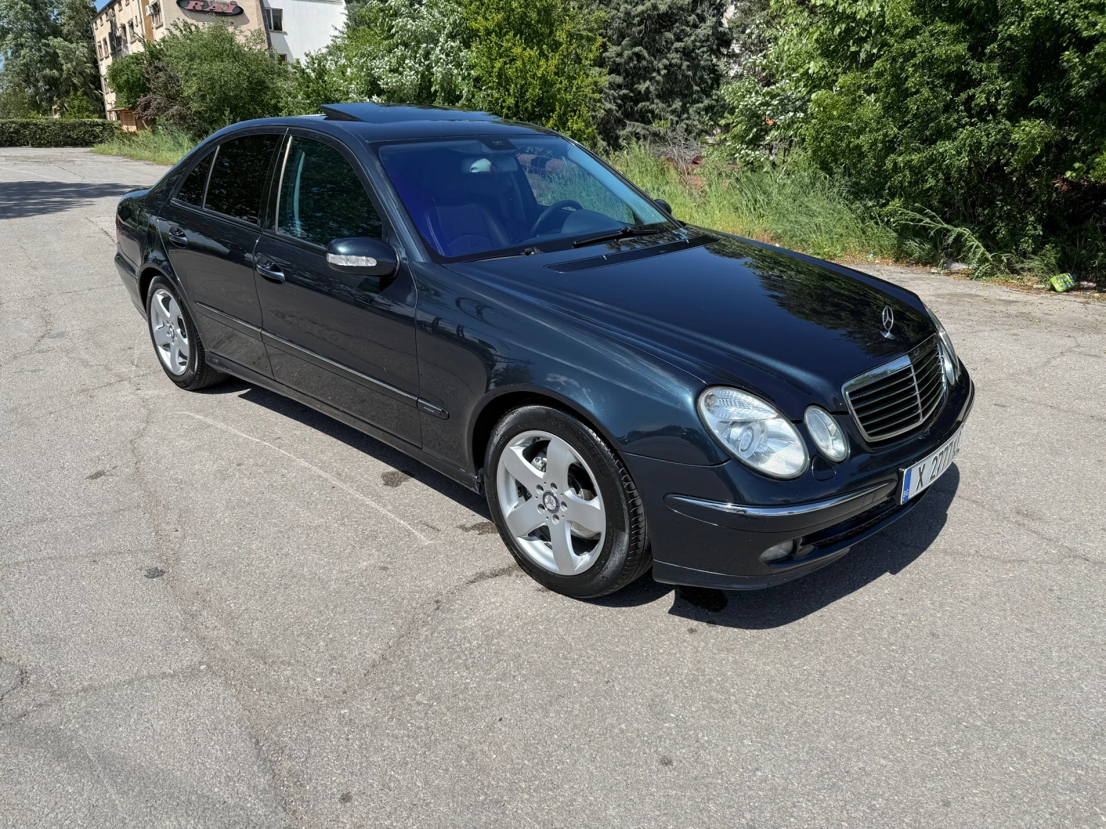 Mercedes-Benz E 320, снимка 3 - Автомобили и джипове - 54804483