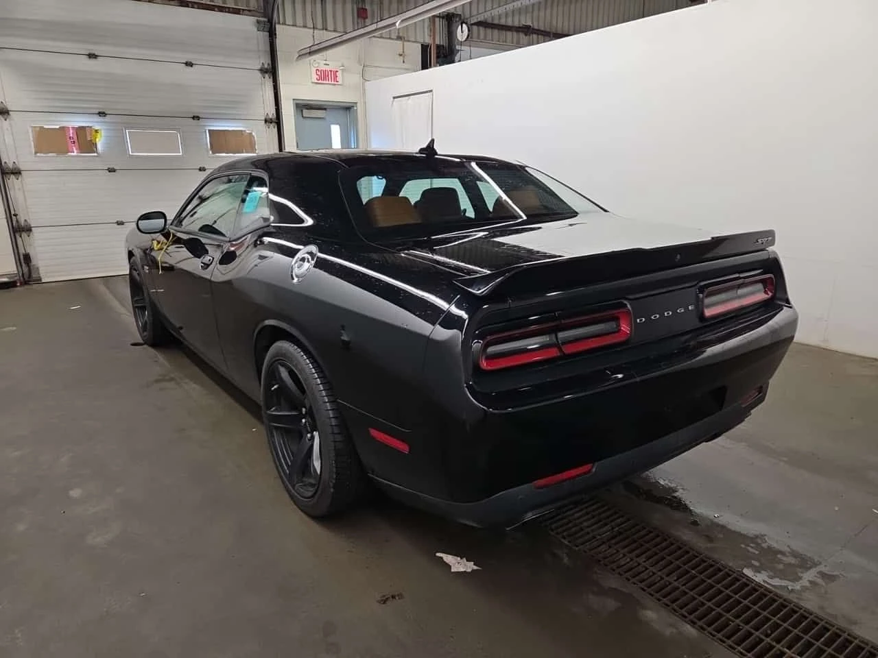 Dodge Challenger * SRT 392 * CARFAX * ЦЕНА ДО БГ, снимка 5 - Автомобили и джипове - 54903319