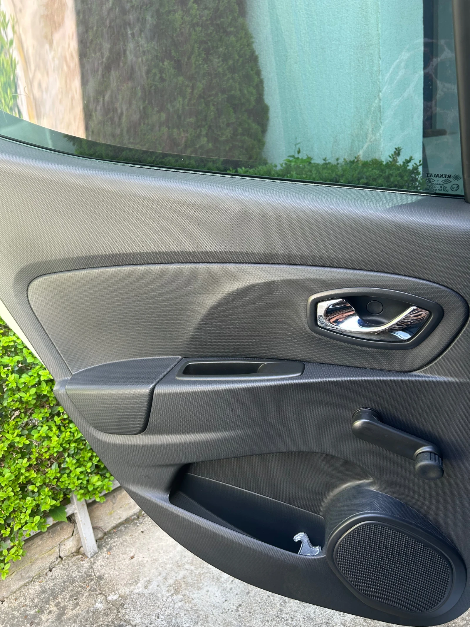 Renault Clio, снимка 4 - Автомобили и джипове - 54948804