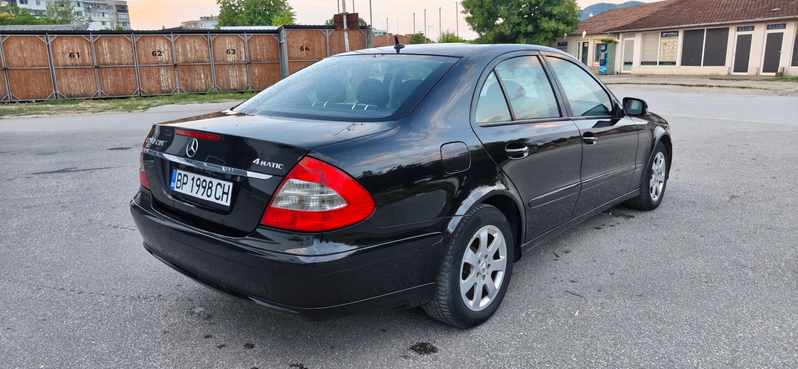 Mercedes-Benz E 280 4-MATIK, снимка 7 - Автомобили и джипове - 55335265