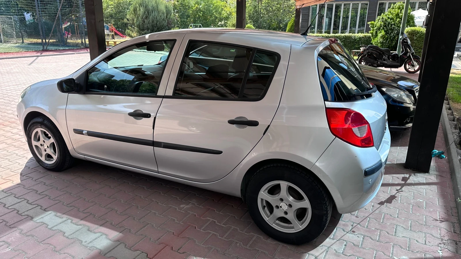 Renault Clio 1, 2 75hp, снимка 4 - Автомобили и джипове - 55907964