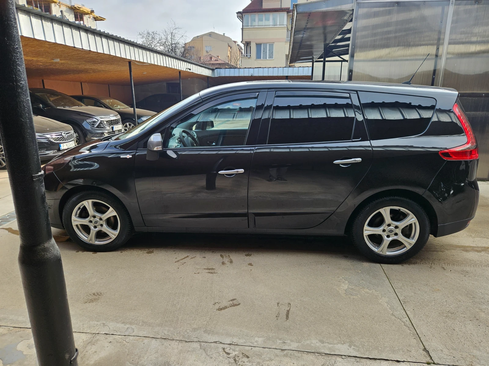 Renault Scenic, снимка 4 - Автомобили и джипове - 56132549