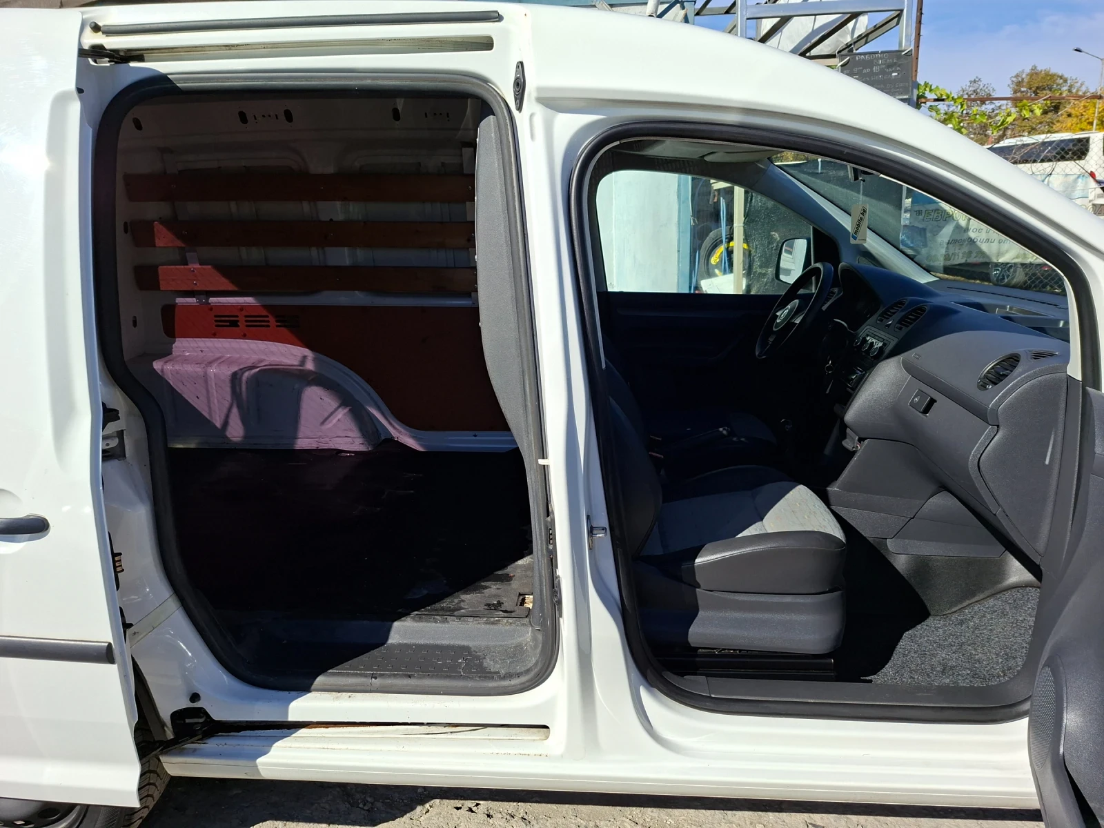 VW Caddy KATO НОВ, снимка 8 - Автомобили и джипове - 56524166