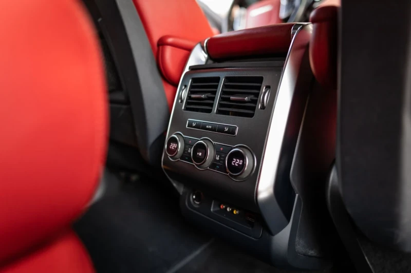 Land Rover Range Rover Sport 3.0Diesel, снимка 8 - Автомобили и джипове - 52922972