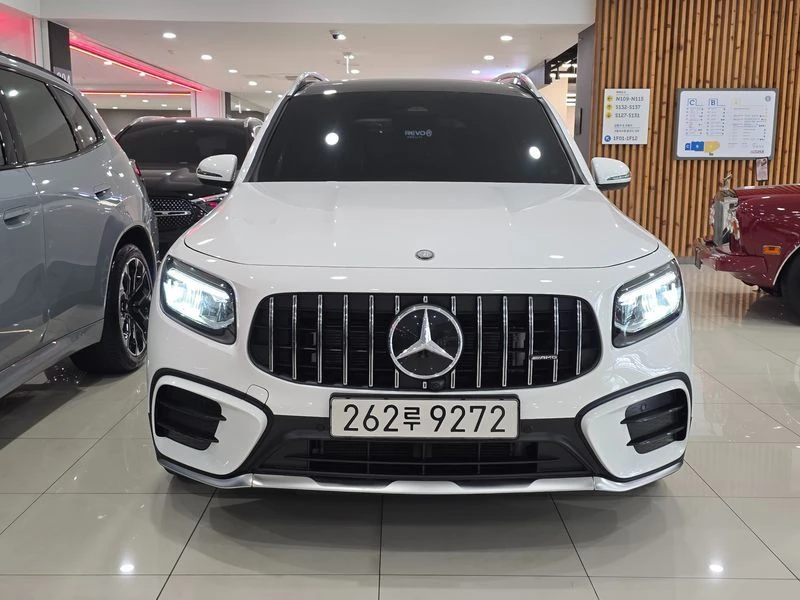 Mercedes-Benz GLB35AMG 2.0 Automatic, снимка 3 - Автомобили и джипове - 55826635