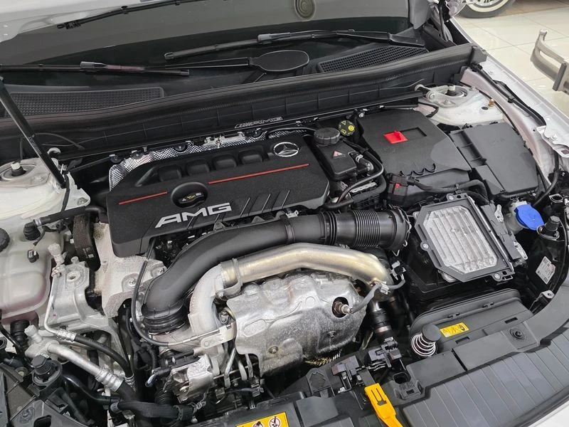 Mercedes-Benz GLB35AMG 2.0 Automatic, снимка 6 - Автомобили и джипове - 55826635