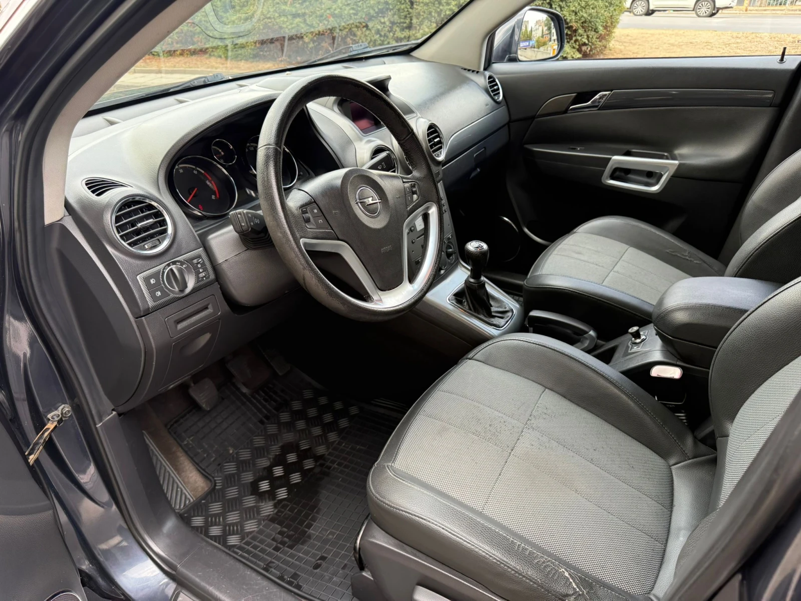 Opel Antara 2.0CDTI 4x4 - изображение 9