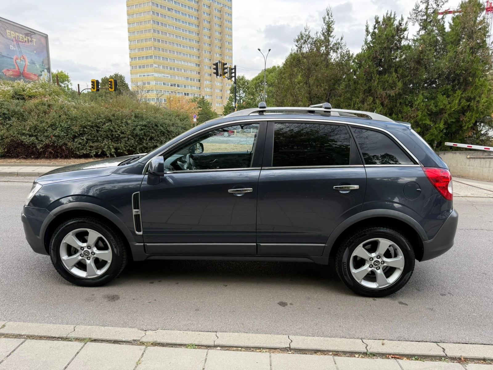Opel Antara 2.0CDTI 4x4 - изображение 2