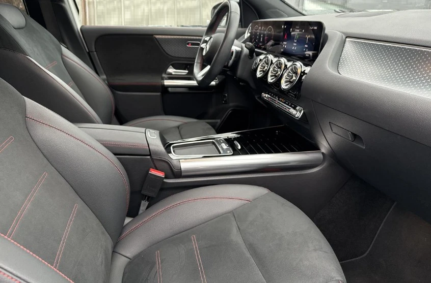 Mercedes-Benz GLA 200d 4Matic AMG Line - изображение 8