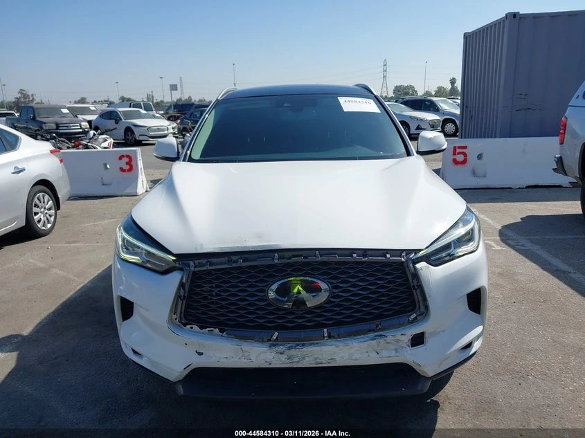 Infiniti QX50 2.0l Luxe, снимка 12 - Автомобили и джипове - 53863142