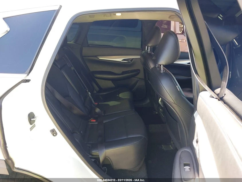 Infiniti QX50 2.0l Luxe, снимка 8 - Автомобили и джипове - 53863142