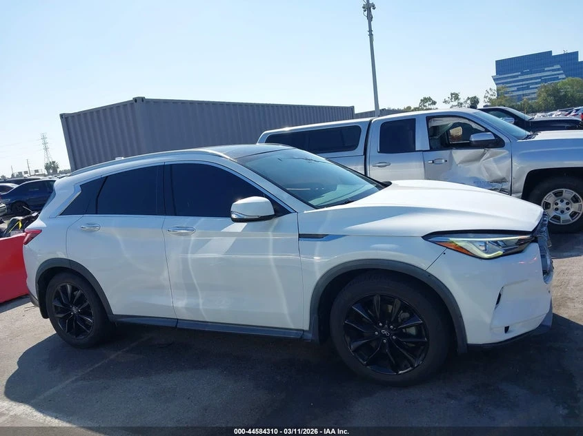 Infiniti QX50 2.0l Luxe, снимка 13 - Автомобили и джипове - 53863142