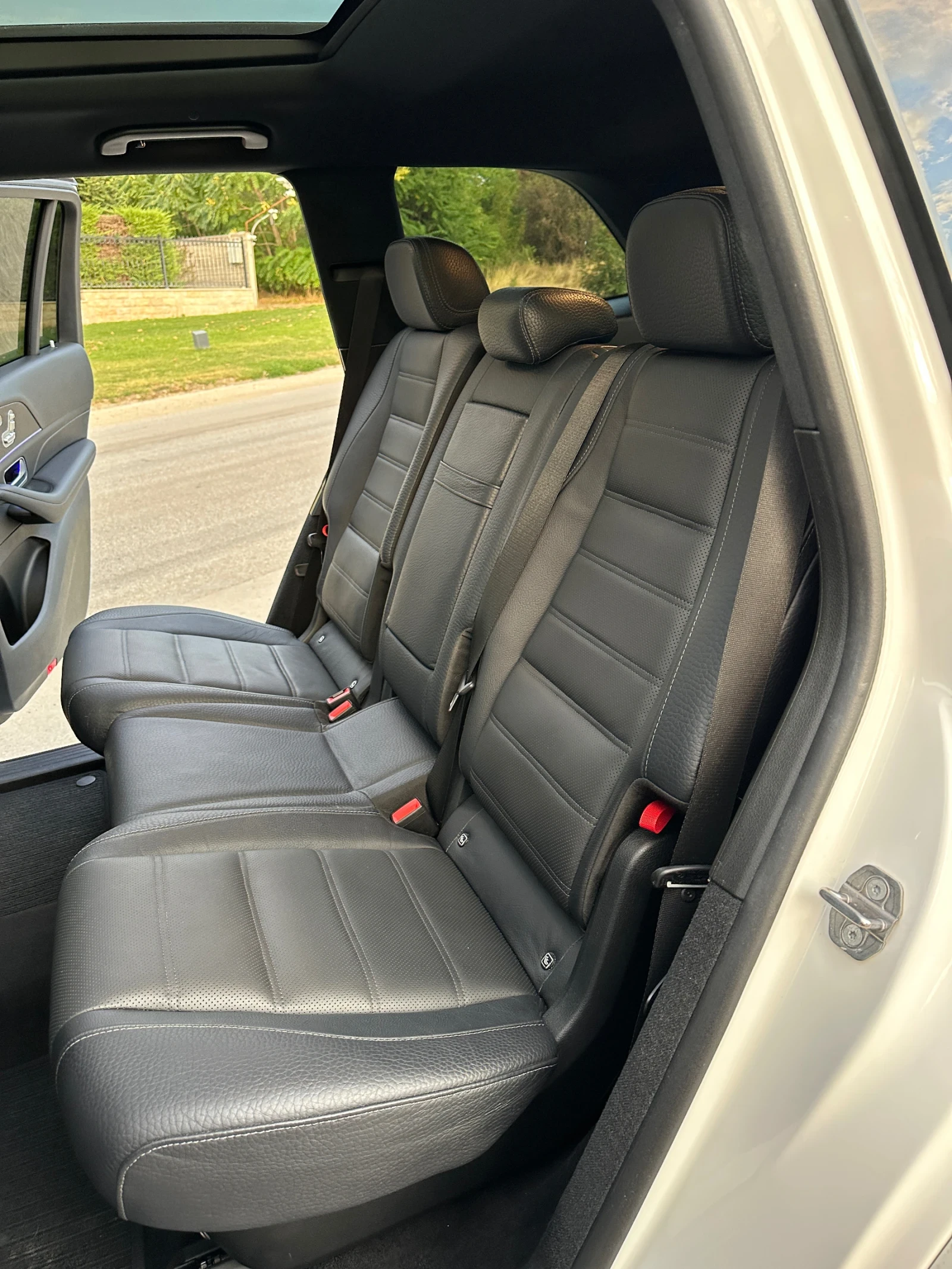 Mercedes-Benz GLS 400d AMG* Burmeister* PRESIDENT* ЛИЗИНГ* УНИКАТ, снимка 11 - Автомобили и джипове - 55409704