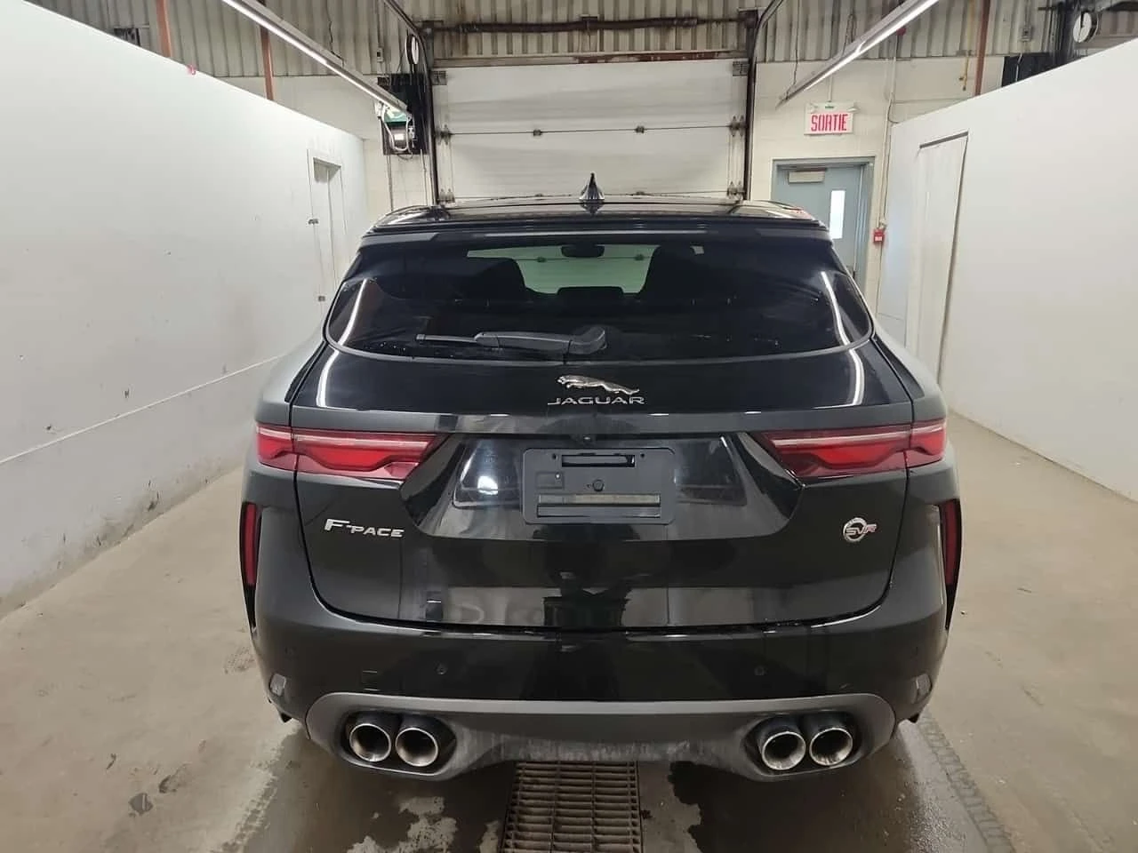 Jaguar F-PACE  | SVR | ALCANATARA | ОБДУХВАНЕ | 360 | DIS | PANO, снимка 5 - Автомобили и джипове - 54125853