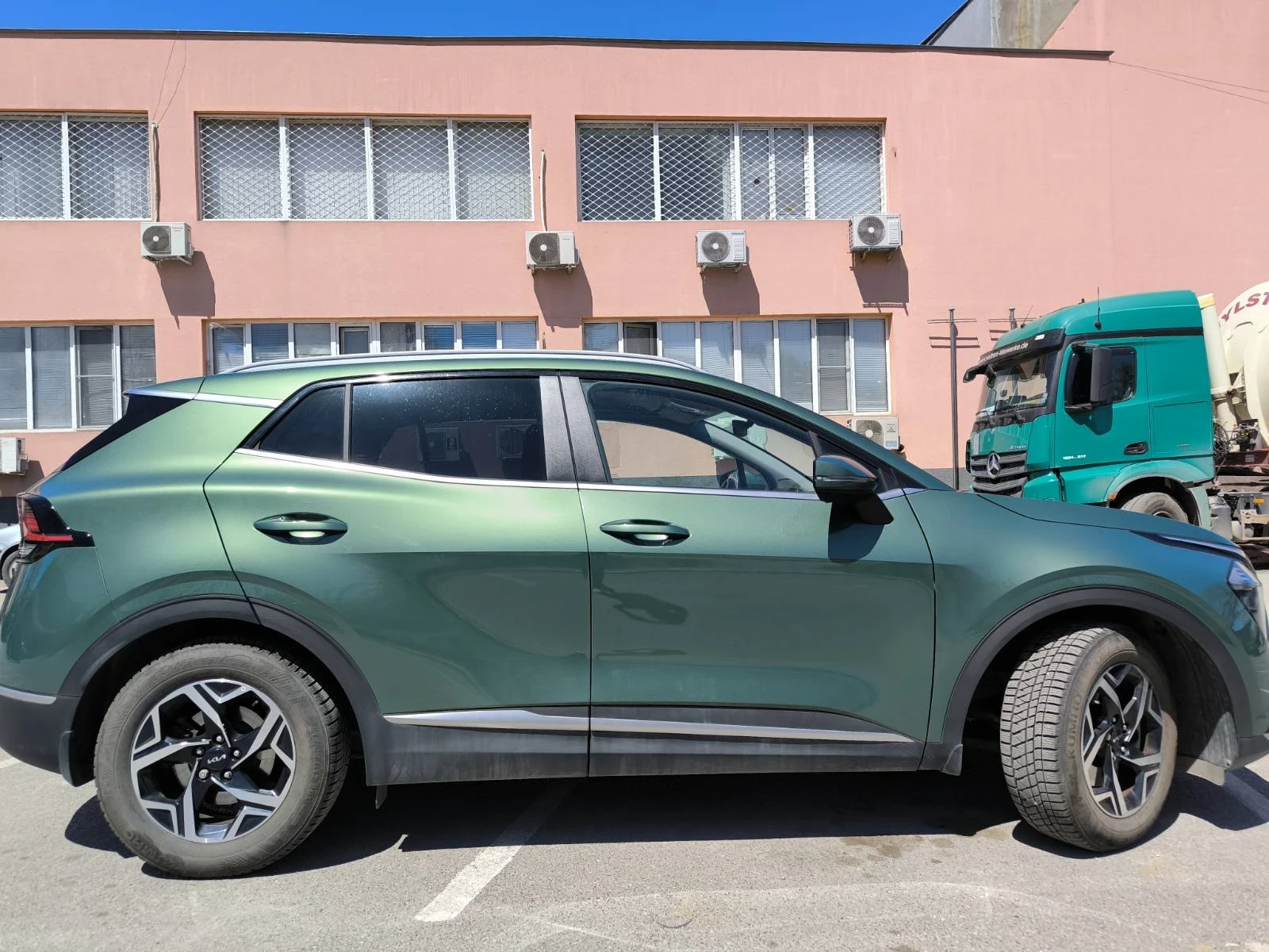 Kia Sportage, снимка 4 - Автомобили и джипове - 54331872