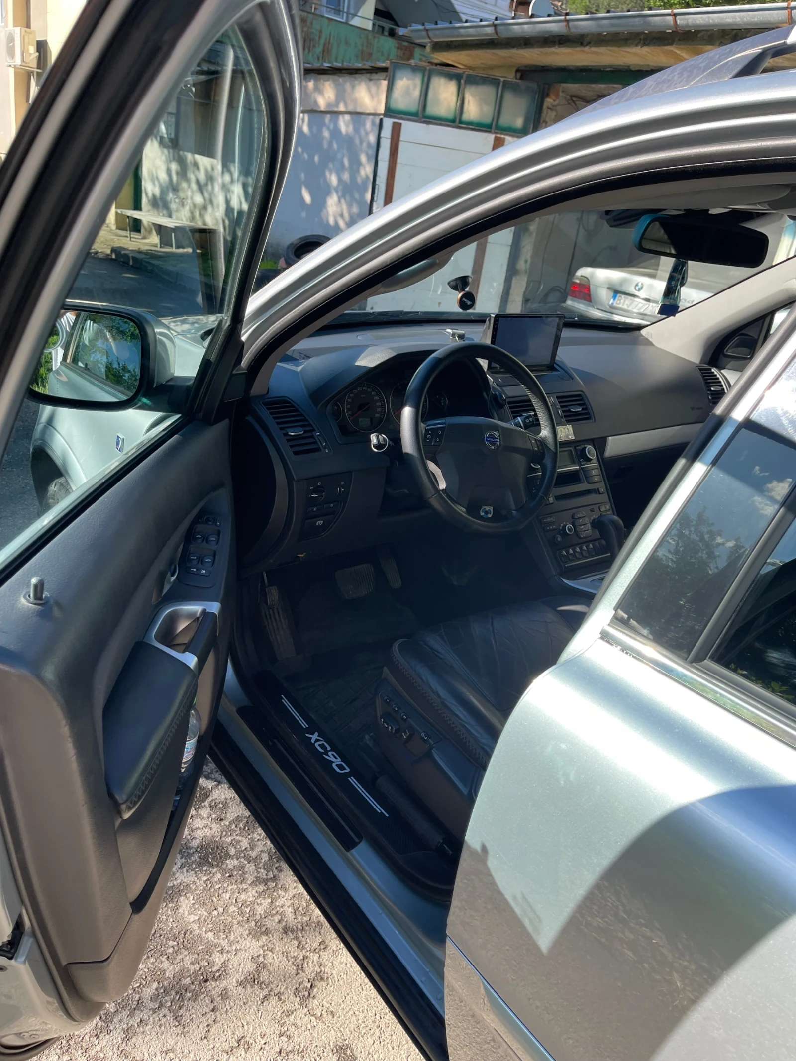 Volvo Xc90 2400, снимка 4 - Автомобили и джипове - 54933342