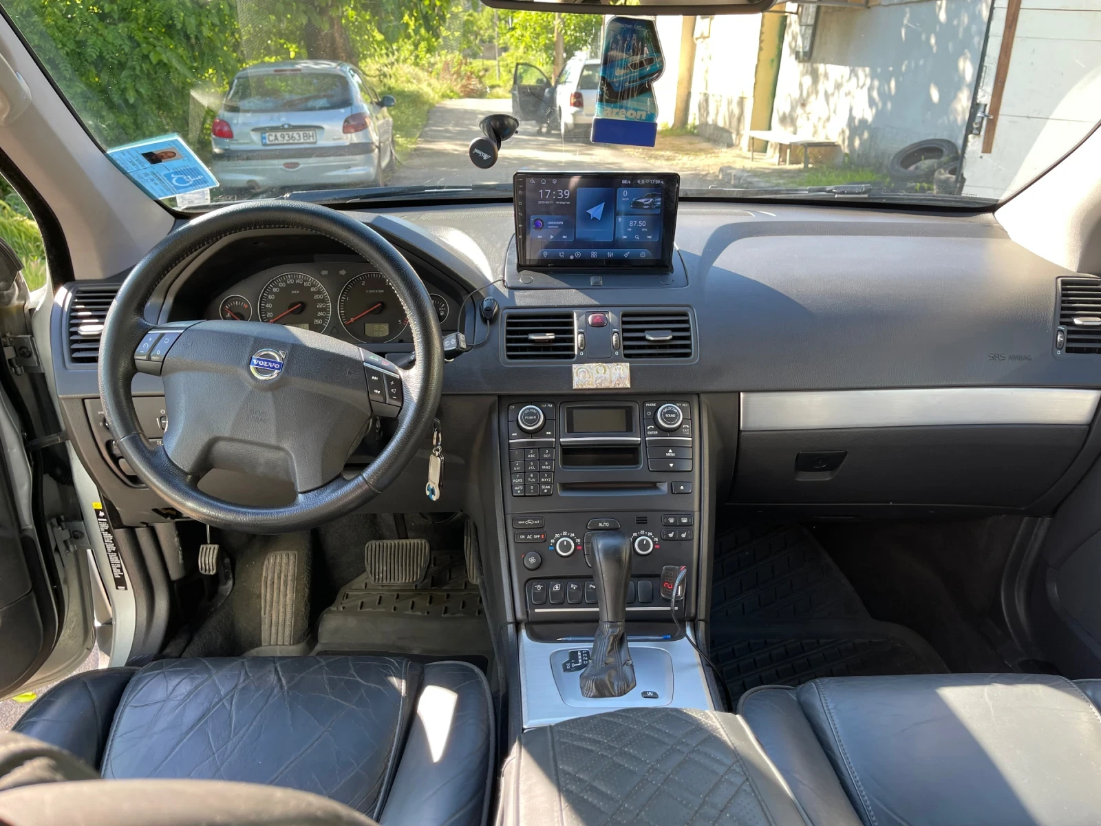 Volvo Xc90 2400, снимка 6 - Автомобили и джипове - 54933342