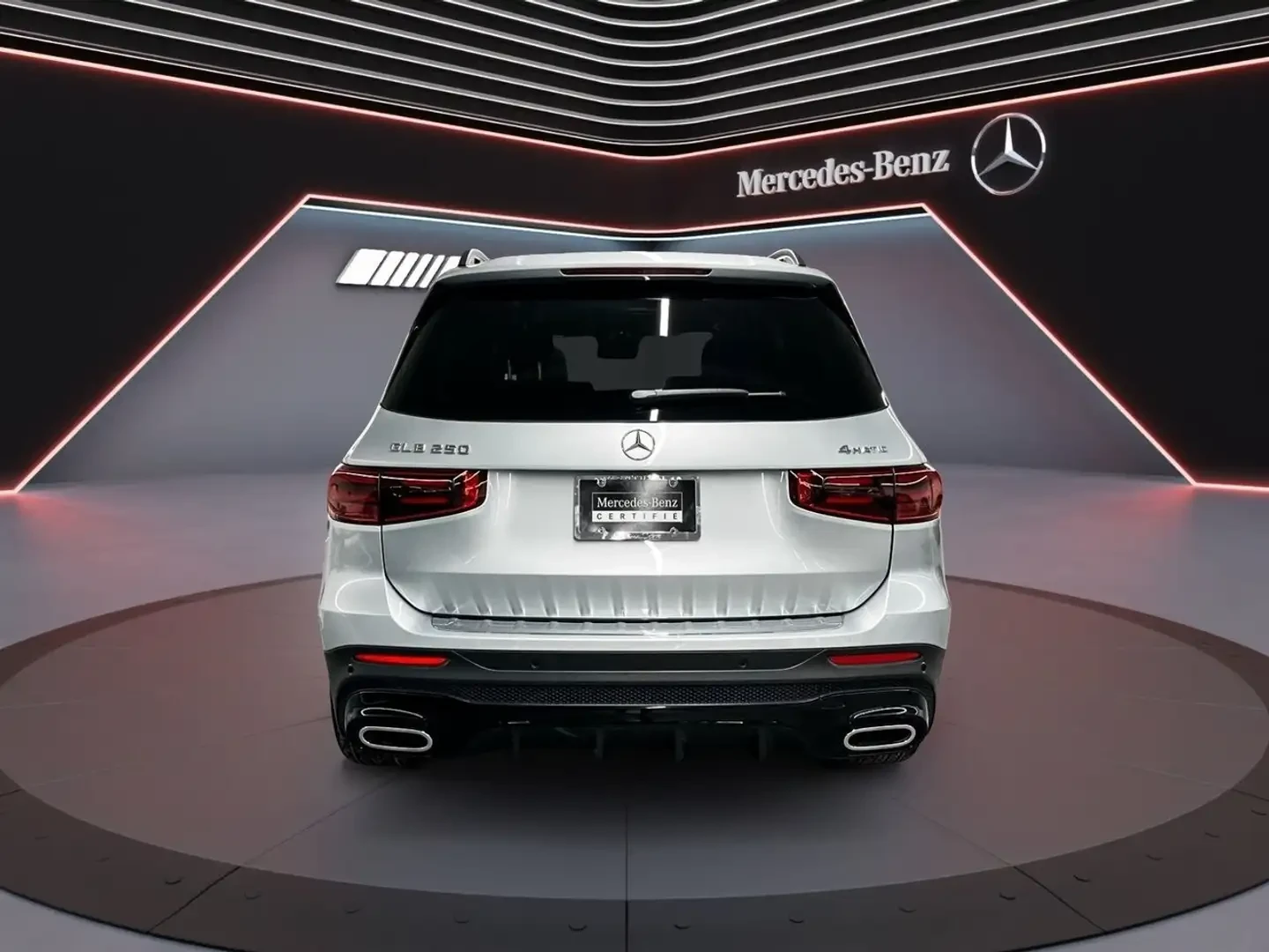 Mercedes-Benz GLB 250 4MATIC* Exclusive Trim* Night* Oт SilverStar, снимка 4 - Автомобили и джипове - 55185307