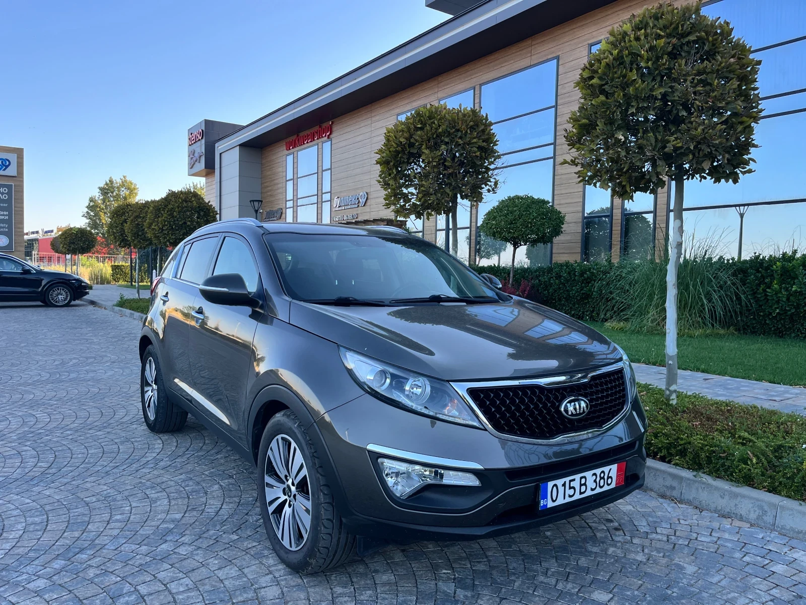 Kia Sportage 1.7CRDi* 166800км* Facelift* Android Navi* Waze* , снимка 3 - Автомобили и джипове - 55722966