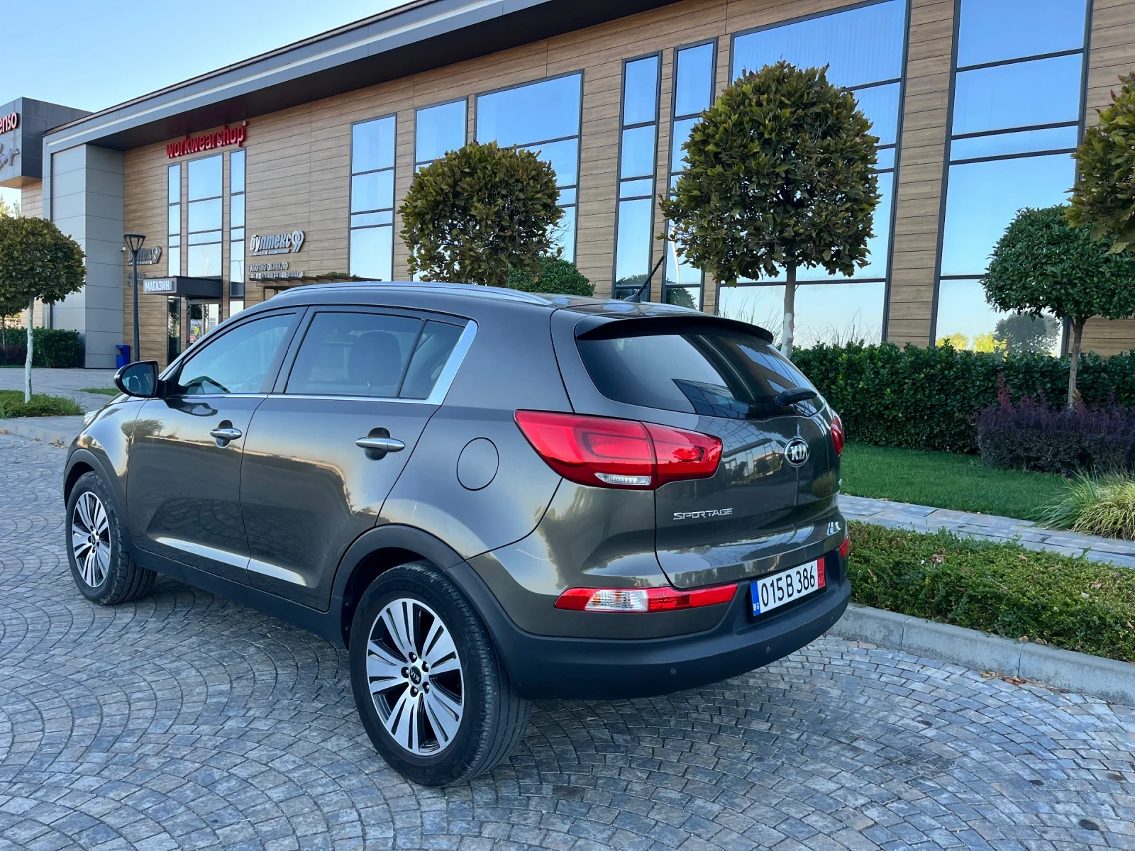Kia Sportage 1.7CRDi* 166800км* Facelift* Android Navi* Waze* , снимка 7 - Автомобили и джипове - 55722966