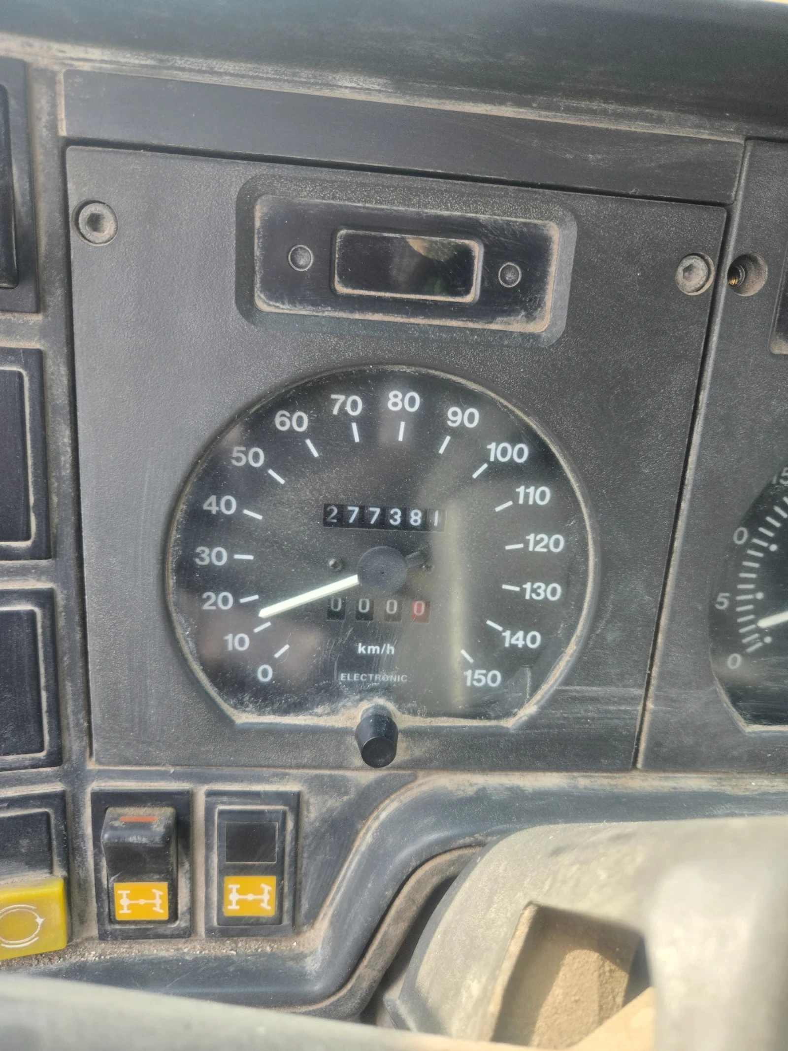 Iveco 3510 2800 ��� 102 ���� � ������ ����������� ����� 3, 10 | Mobile.bg � ����������� 11