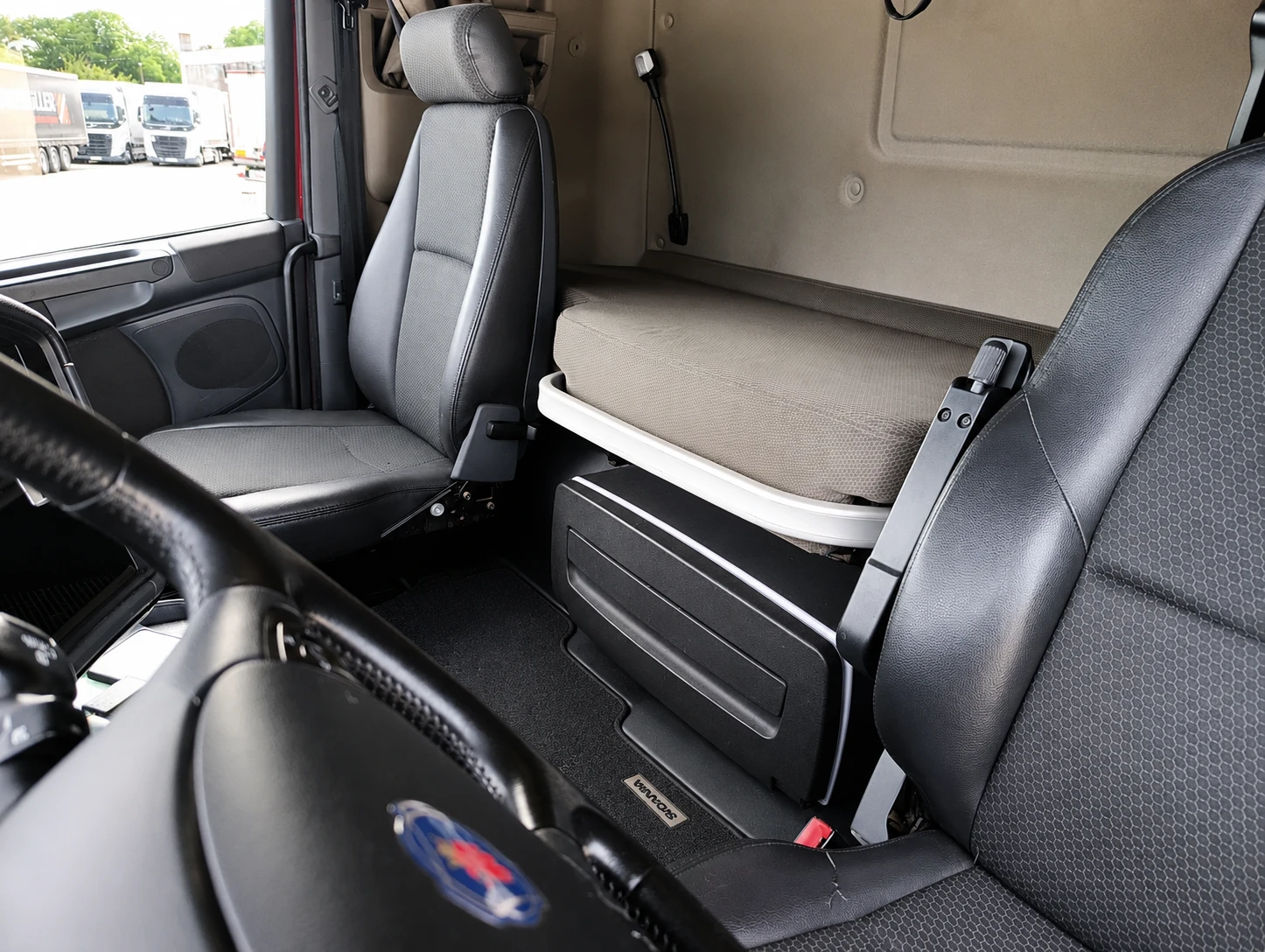 Scania R 450 / RETARDER / ClassicSpace / НАПЪЛНО ОБСЛУЖЕН, снимка 9 - Камиони - 54836938