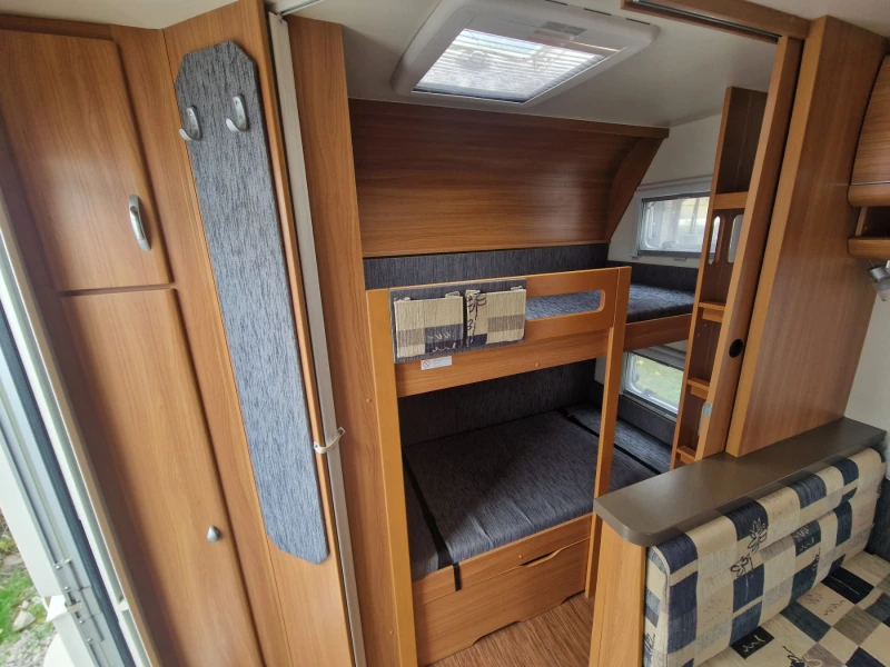 Каравана Hobby De Luxe 540 Швейцария, снимка 14 - Каравани и кемпери - 52617428