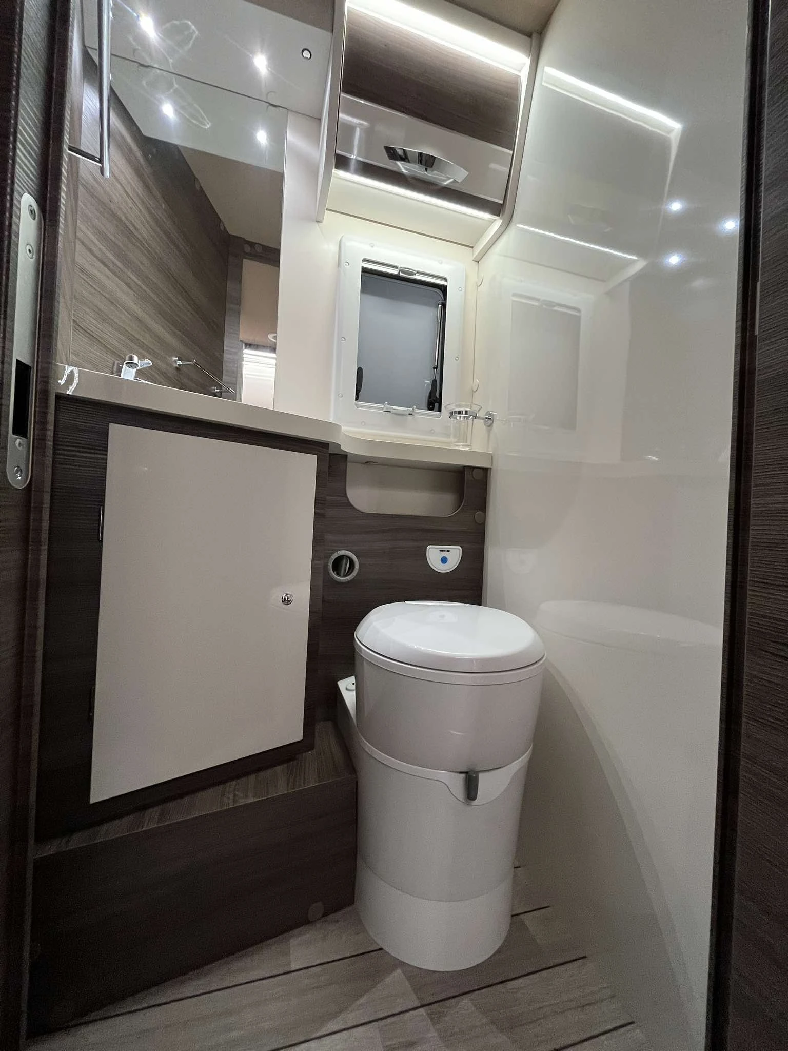 Кемпер McLouis MC4 Fiat 2025* Тента* Солар* Медия* Камера - изображение 6