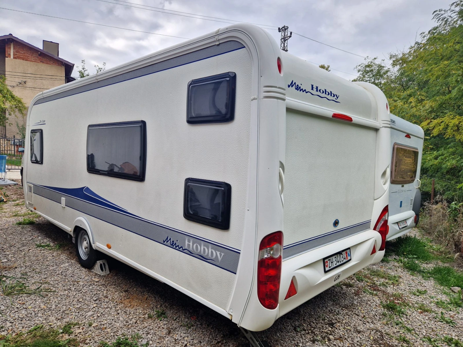 Каравана Hobby De Luxe 540 Швейцария - изображение 3