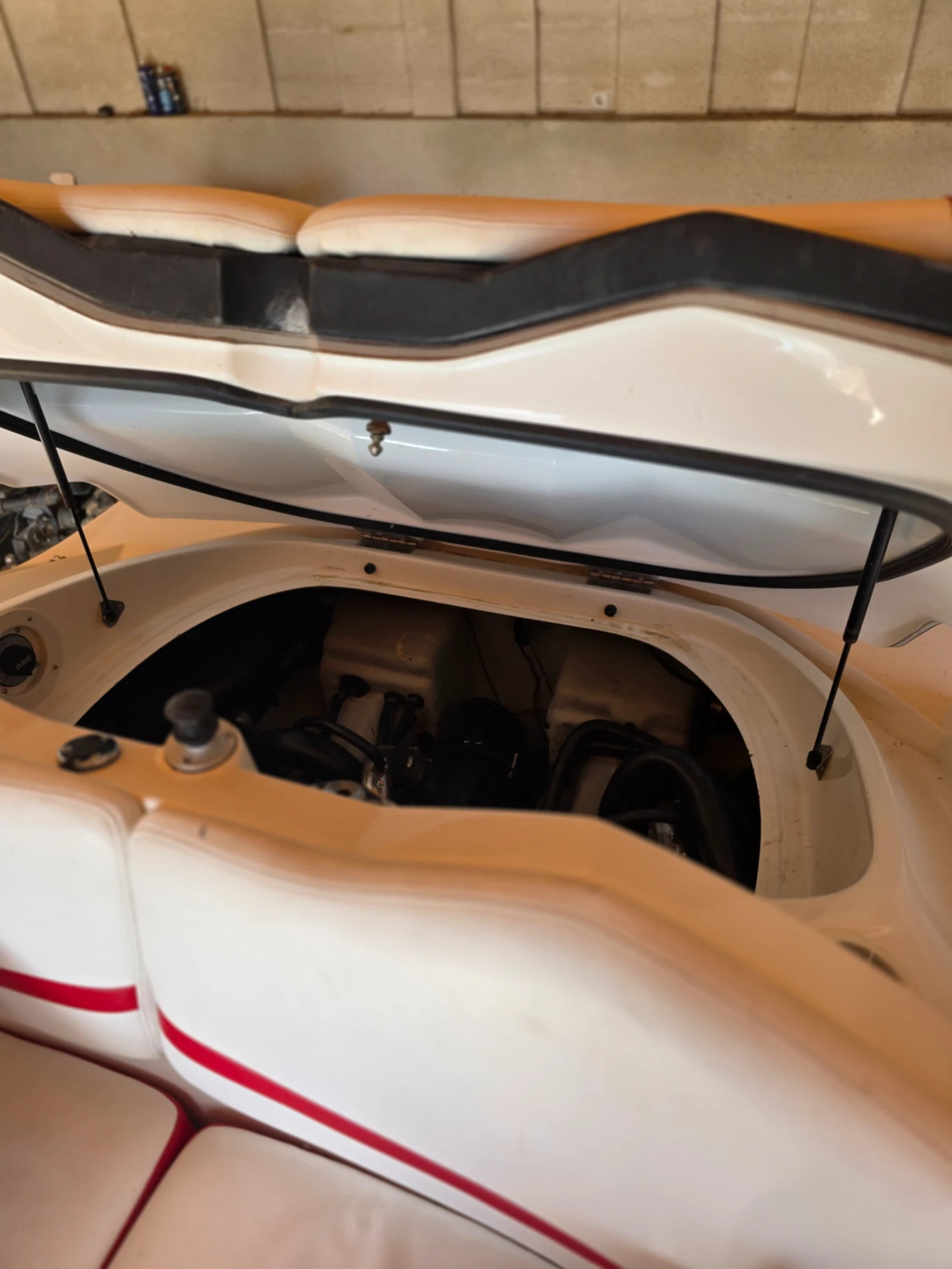 Лодка Bombardier Sea Doo BOMBANDER SPEEDSYER 200 - изображение 8