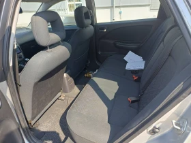 Toyota Avensis, снимка 8