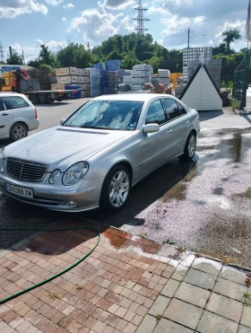 Mercedes-Benz E 220, снимка 3